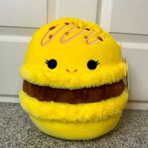 NWT 11” Visconti the macaroon Squishmallow